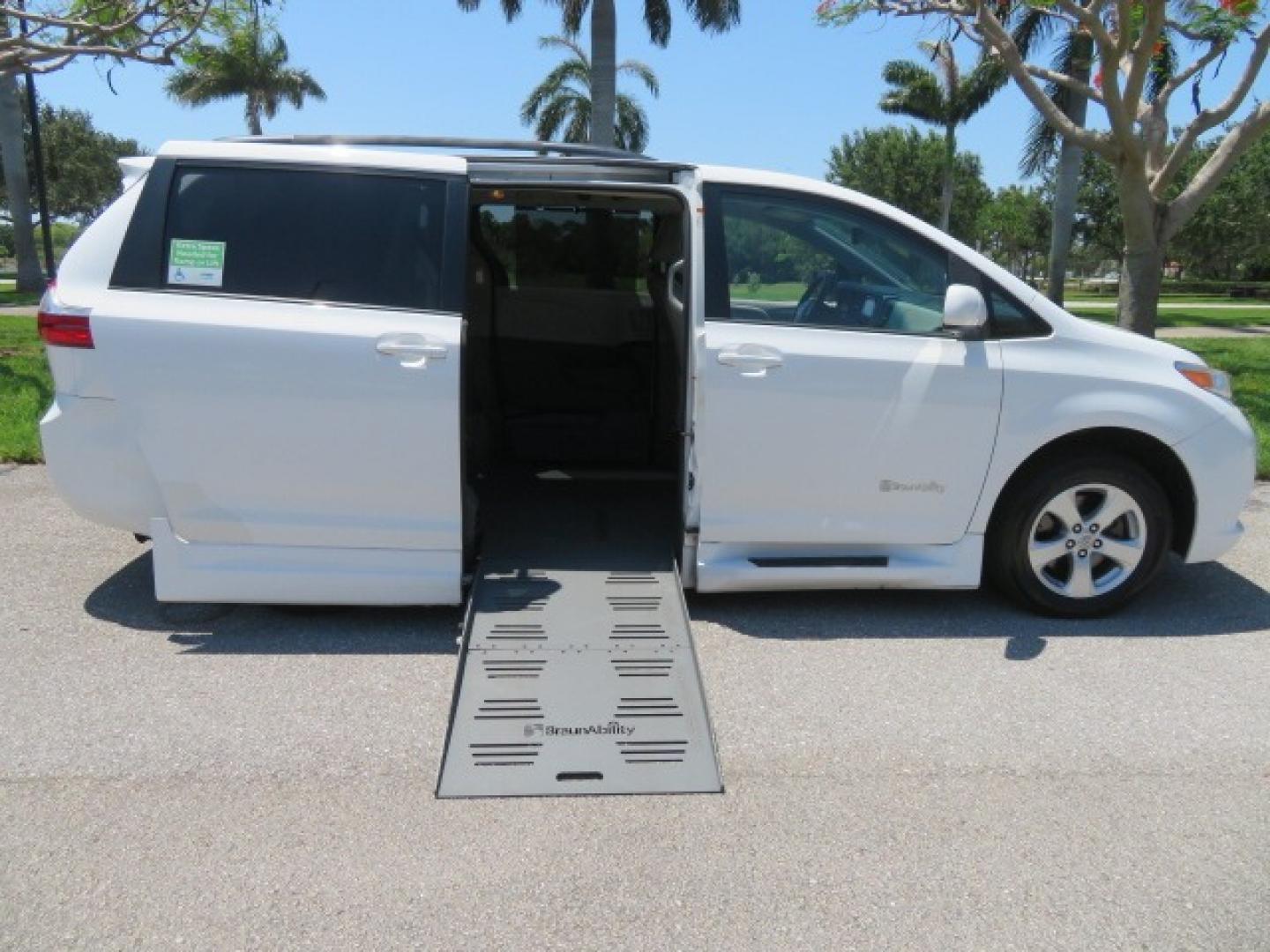 2016 White /Gray Toyota Sienna (5TDKK3DC8GS) , located at 4301 Oak Circle #19, Boca Raton, FL, 33431, (954) 561-2499, 26.388861, -80.084038 - You are looking at Gorgeous Low Mileage 2016 Toyota Sienna LE Braunability XT Handicap Van Wheelchair Van Conversion Van with 26K Original Miles, Power Side Entry Ramp with Kneeling Van Function, Passenger Side Quick Lock System (same as ez lock), Quick Release Front Seats, Floor with L Tracks, Leat - Photo#33